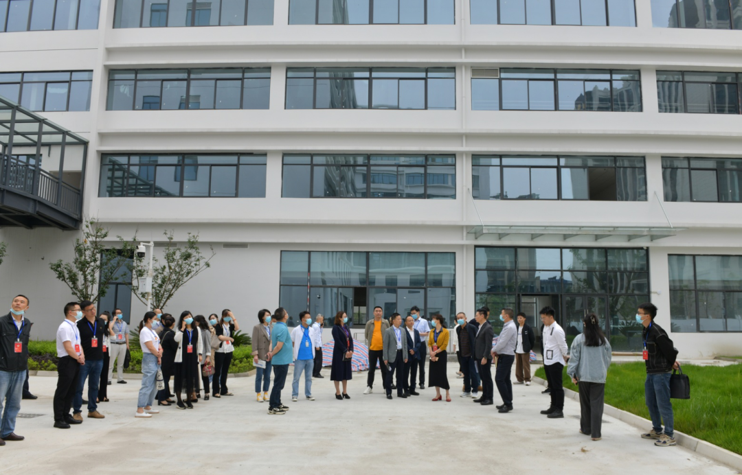 1685078229449983.png 1.png