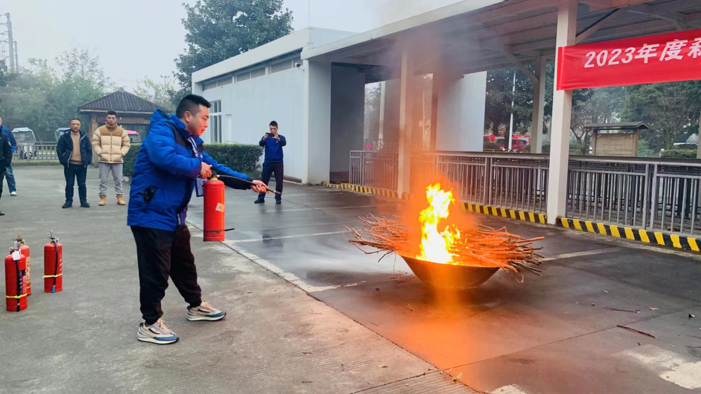 1703239885100436.jpg 1703239885100436.jpg