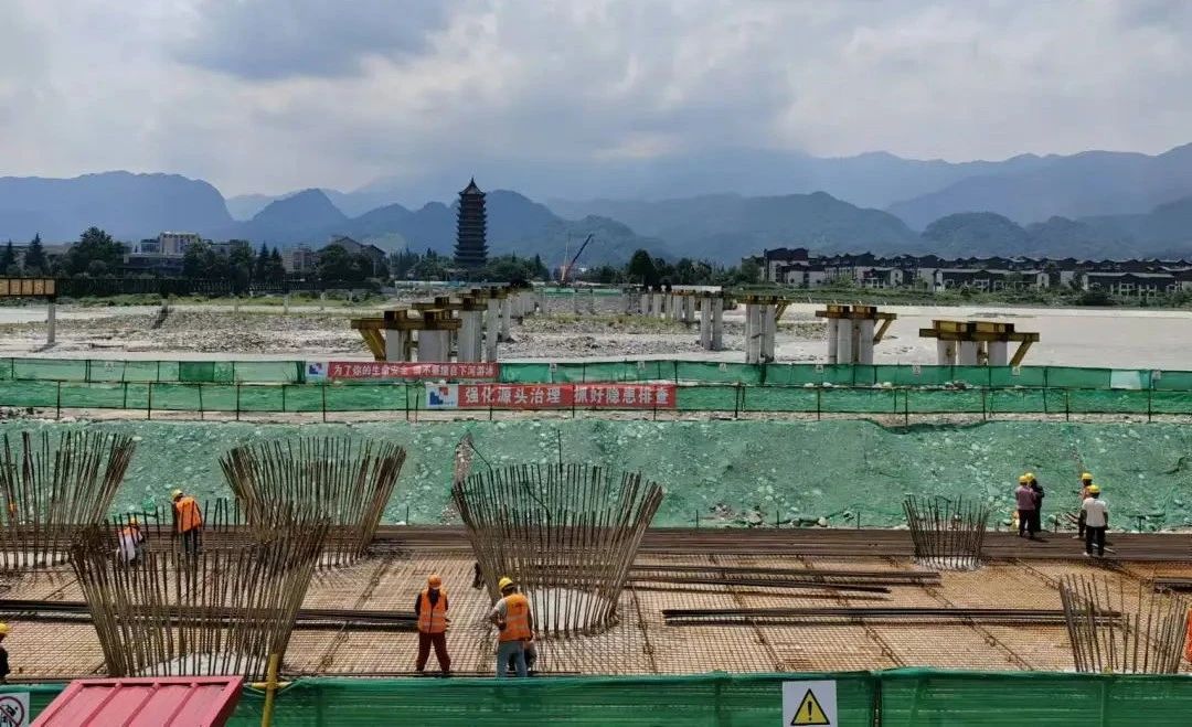 1724725313237320.jpg 送清凉1.jpg