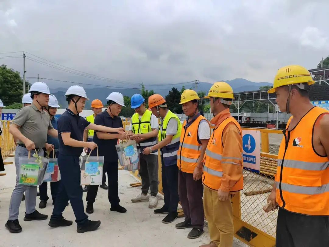 1724725400908874.jpg 送清凉2封面.jpg