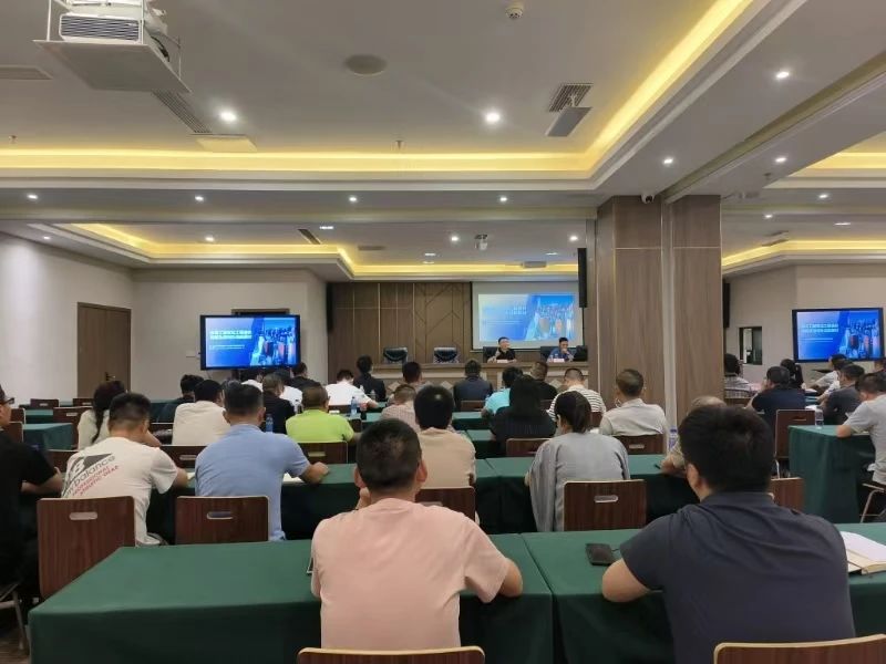 1724727496729044.jpg 金融夜校1.jpg